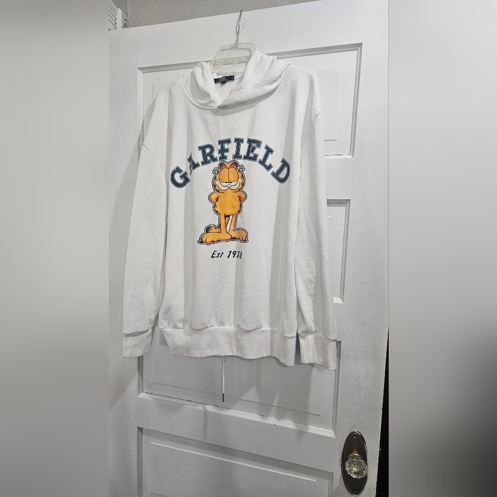 Garfield Graphic White Hoodie Sweatshirt